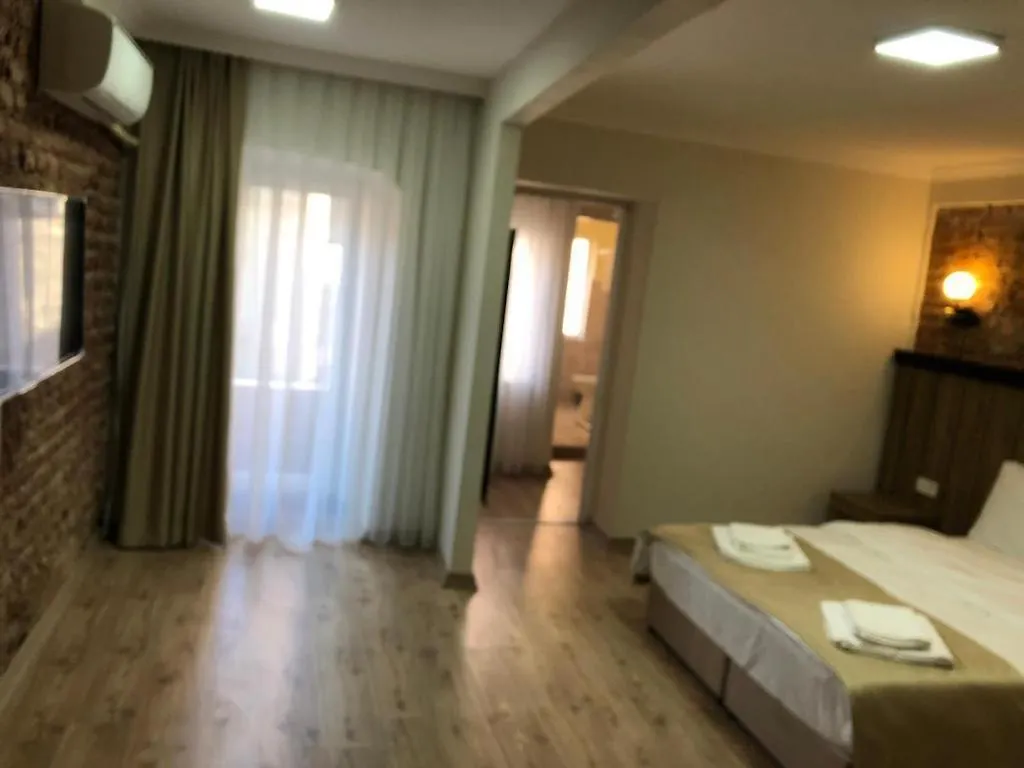 La Pera Suites Istanbul Hotel