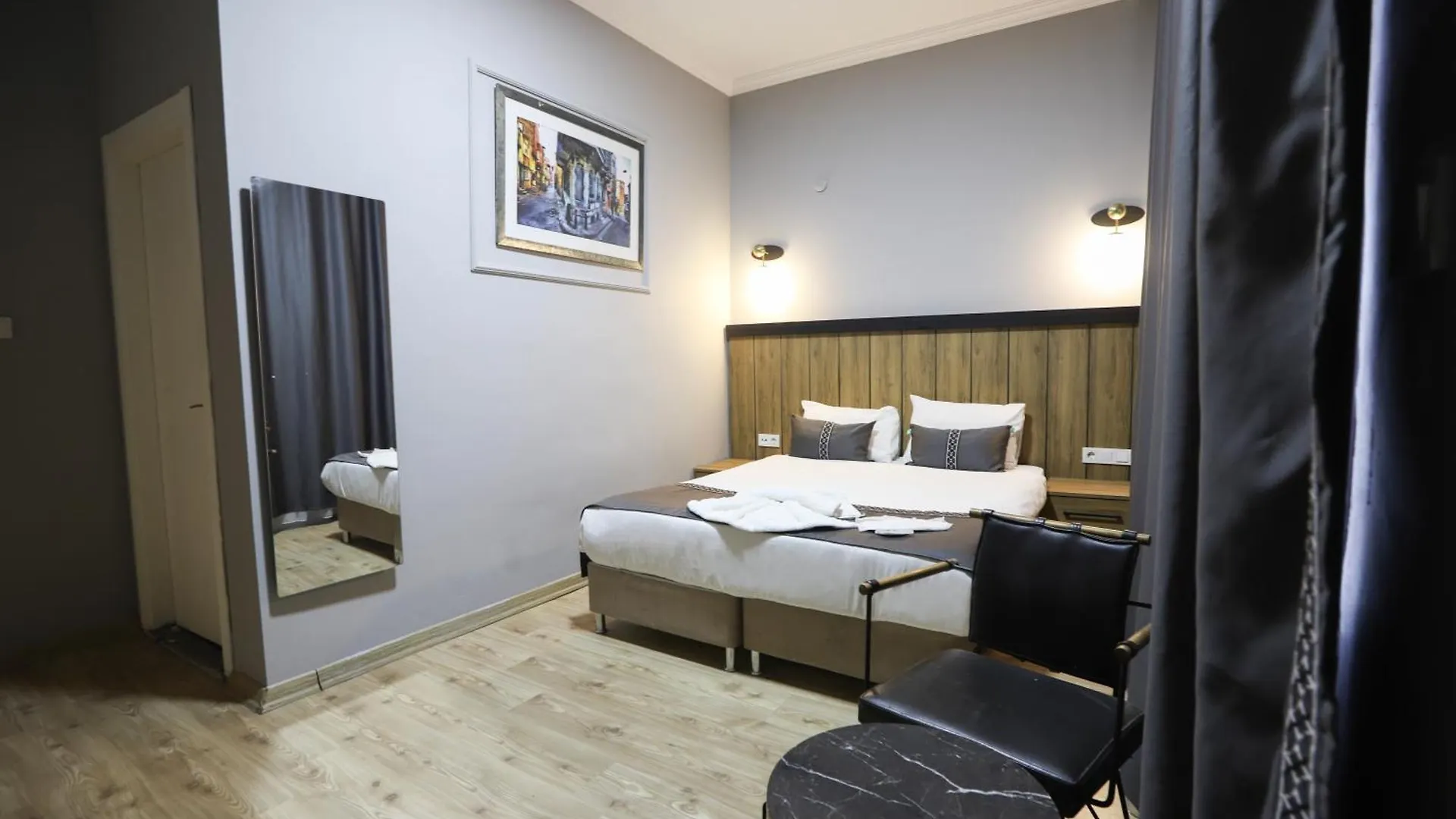La Pera Suites Istanbul Hotel